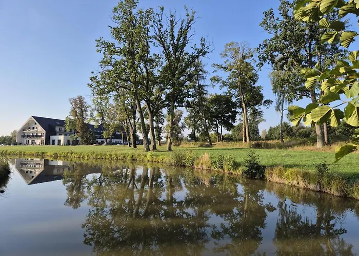 Aparthotel Natural Przy Plazy-ostroda-basen Na Iii Kondygnacji 4*